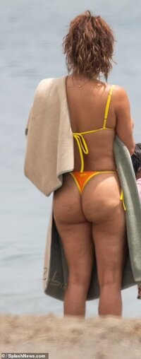 Eva_Longoria_New_Bikini_Pic_22.jpg