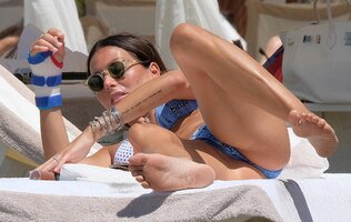Elisabetta-Gregoraci-Feet-2333647.jpg
