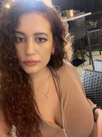 LoveThreads.Net_462682852_1057228328937324_2529902407940770693_n.jpg