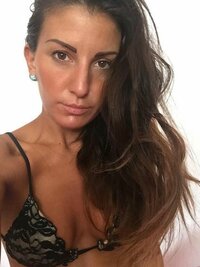 annalisa annie r19.JPG