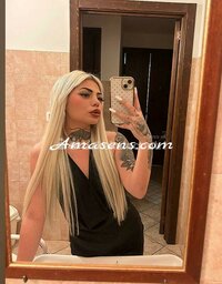 15693180.jpg