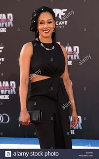 celebriteis-attend-the-world-premiere-of-captain-america-civil-war-G33Y87.jpg