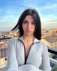 b.jpg