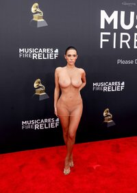 Bianca-Censori-Nude-121-thefappeningblog.com_.jpg