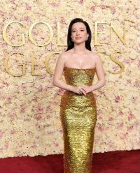 mikey madison al golden globes 08.jpg