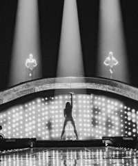 dualipa__2025-05-12T094352.000Z_13.jpg