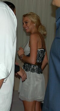 Lindsay Lohan_Partying_004.jpg