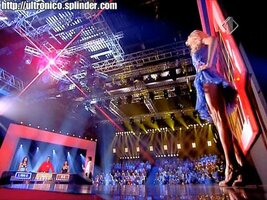 vlcsnap-2013-12-06-00h17m34s73.jpg