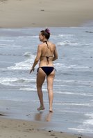 Kate Hudson wearing a bikini at a beach in Malibu 004.jpg