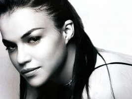 michelle-rodriguez-black-and-white-wallpaper.jpg