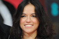 Michelle-Rodriguez-shares-nude-photo-on-Instagram.jpg