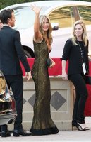 jennifer-aniston-arriving-at-the-21st-annual-sag-awards-in-los-angeles_15.jpg