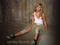 Ashley-Tisdale-ashley-tisdale-151918_1024_768.jpg
