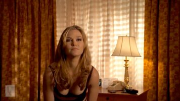 Julia Stiles (1).jpg