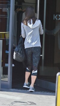 pippa-middleton-arrives-at-a-gym-in-london-04-28-2015_17.jpg