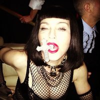 20130507-pictures-madonna-met-gala-after-party-new-york-06.jpg