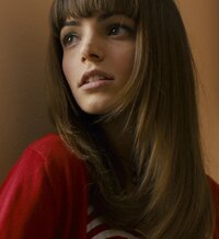 Aurora Ruffino 04.jpg