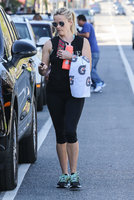 reese-witherspoon-out-amp-about-in-yoga-pants-in-la-2202016-6.jpg