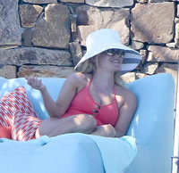 reese-witherspoon-red-swimsuit-on-vacation-in-cabo-san-lucas-030116-25.jpg