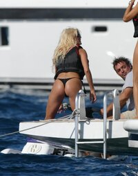 28_victoria_silvstedt_155941.jpg