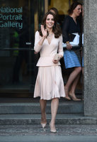 kate-middleton-at-the-national-portrait-gallery-in-london-5416-2.jpg