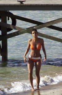 HalleBerryOnTheSetOfJamesBondDieAnotherDayInSpain (7).jpg