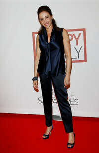 Carla+Signoris+Happy+Family+Milan+Premiere+PvplulxrQZbx.jpg
