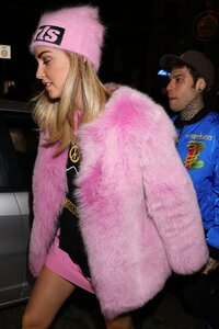 Chiara-Ferragni--Moschino-FW2017-Men-show-during-Fashion-week--02.jpg