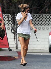 51948798_hqcelebcorner-33.jpg