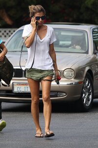 51948870_hqcelebcorner-59.jpg
