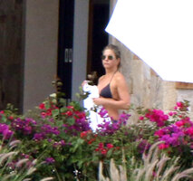 60335529_jennifer-aniston_29122017p_09.jpg