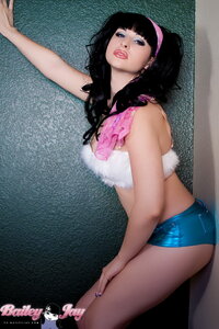 seductive-tgirl-bailey-jay-smoking-and-posing6.jpg