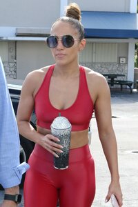 Jennifer-Lopez-Sexy-TheFappeningBlog.com-31.jpg