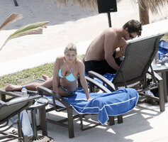fergie im bikini 23.jpg