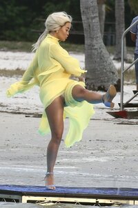 Rita-Ora-Upskirt-TheFappeningBlog.com-11.jpg