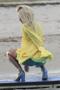 Rita-Ora-Upskirt-TheFappeningBlog.com-15.jpg