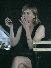 kirsten dunst al bar 02.jpg