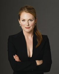 julianne moore in shoot 02.jpg