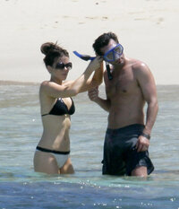 kate beckinsale in bikini 10.jpg