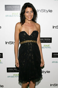lisa edelstein in instyle party 01.jpg