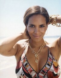 halle berry in shoot 01.jpg