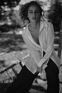 Naturalistic_Woman_12.jpg