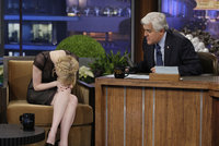 emma stone al tonight show 03.jpg