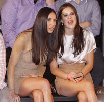 demi moore al fashion show 02.jpg