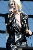 taylor momsen in concerto 06.jpg