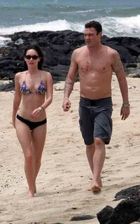 megan fox in bikini 02.jpg