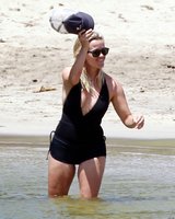 reese witherspoon al mare 01.jpg