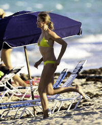 cameron diaz in bikini 05.jpg