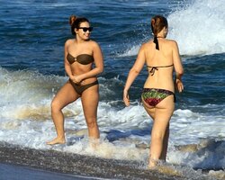 demi lovato in bikini 12.jpg