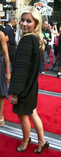 37730_ElishaCuthbertMuchMusicVideoAwards28_122_412lo.jpg